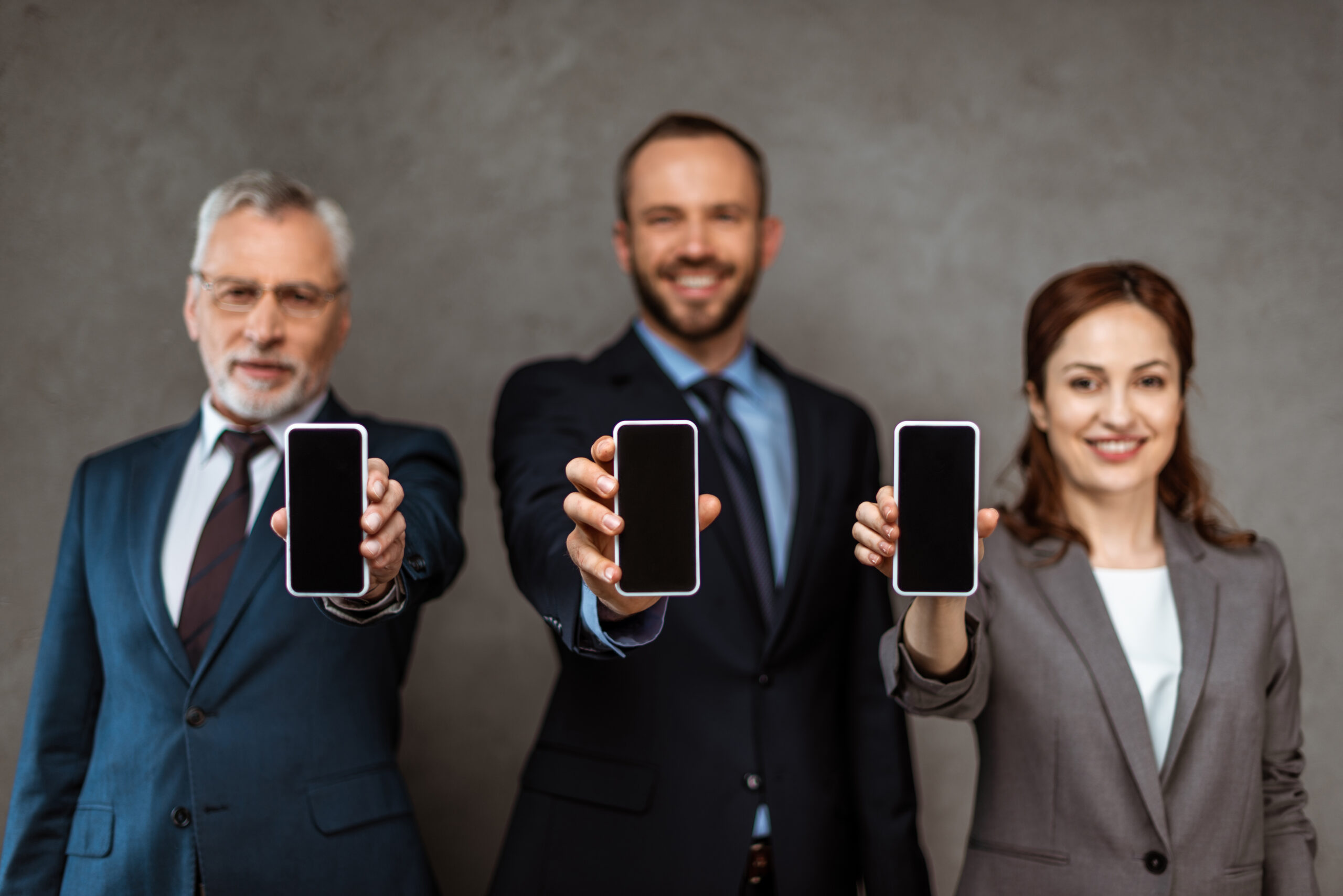 Mobilizing Your Business: Exploring the Pros and Cons of Mobile Apps
